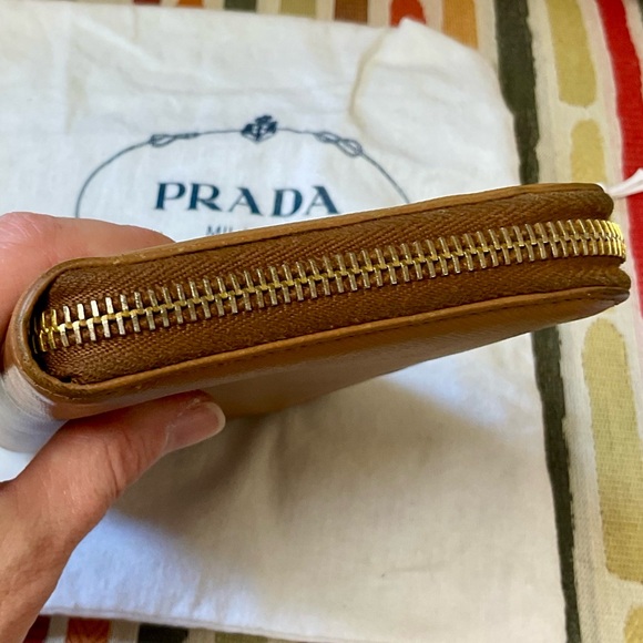 PRADA Caramel Saffiano Leather Wallet/COA & Prada Dustbag!! PRICE FIRM - Picture 9 of 16